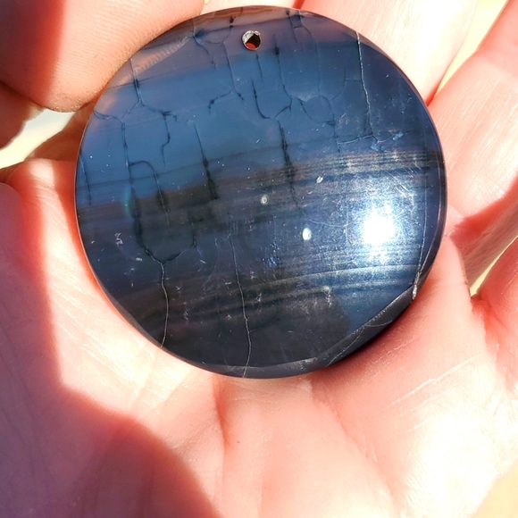New Black Dragon Veins Agate Round Pendant. - Picture 11 of 12